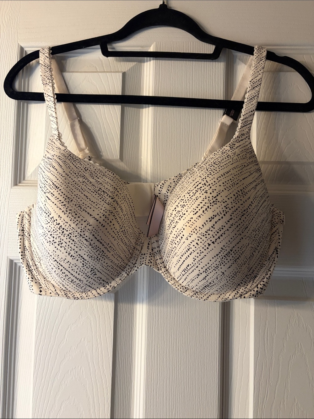 Victoria's Secret Cream T-Shirt Bra with Black Speckle Print